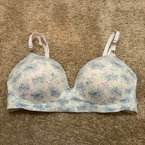 Victoria's Secret Love Cloud Wireless Push-Up Pastel Floral Bra